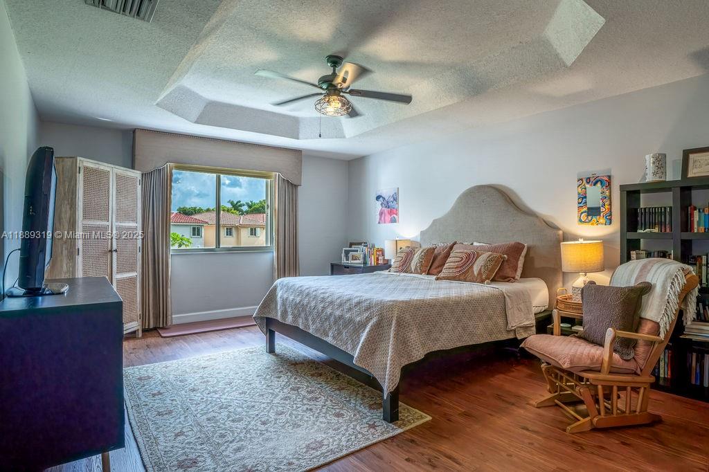DORAL ISLES CARIBBEAN - Residential