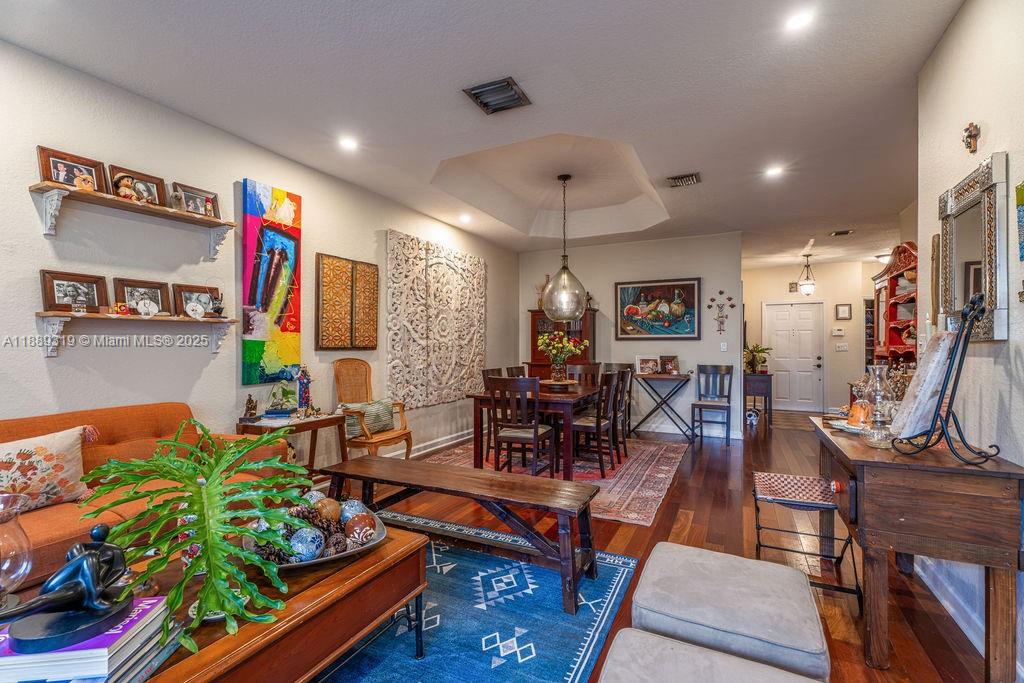 DORAL ISLES CARIBBEAN - Residential