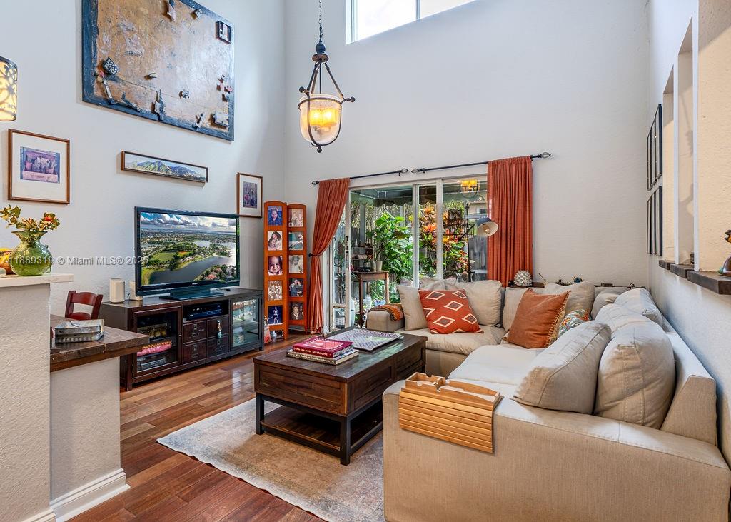 DORAL ISLES CARIBBEAN - Residential