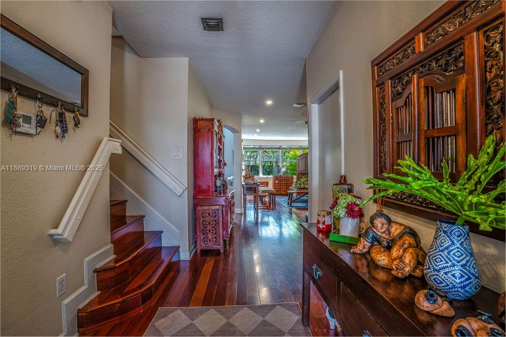 DORAL ISLES CARIBBEAN - Residential