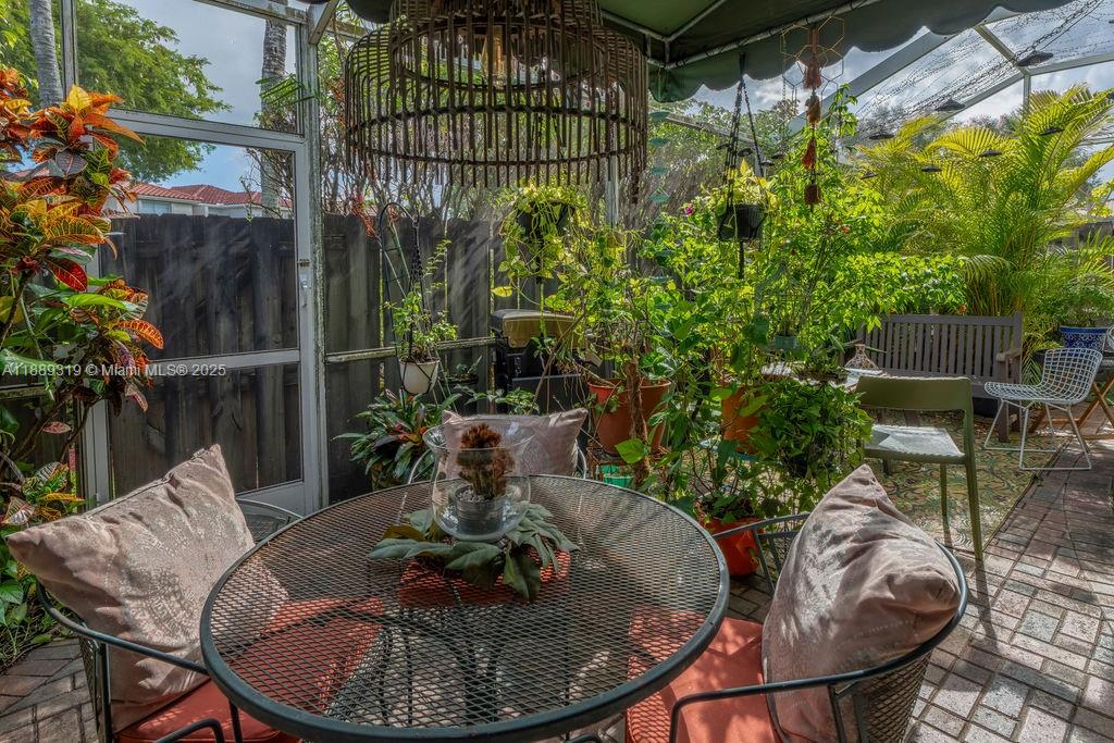 DORAL ISLES CARIBBEAN - Residential