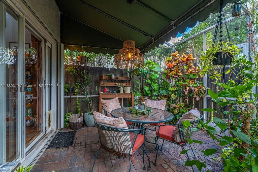 DORAL ISLES CARIBBEAN - Residential