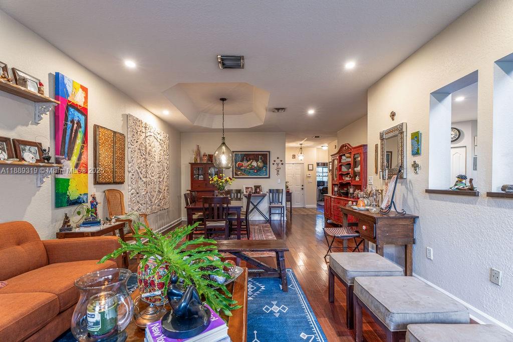 DORAL ISLES CARIBBEAN - Residential