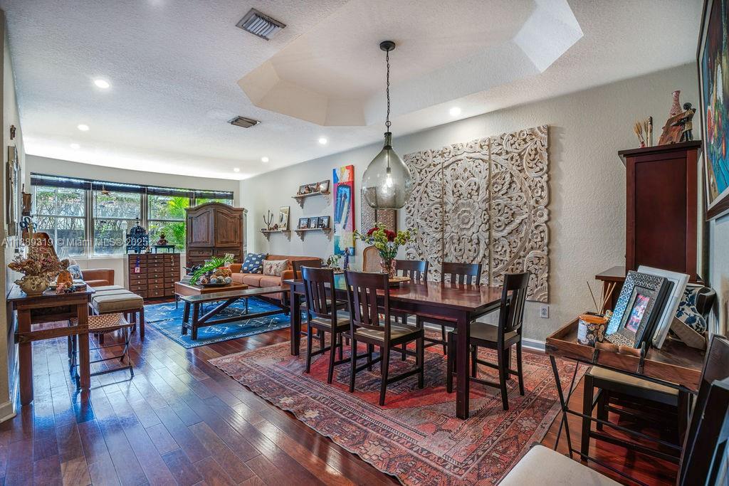 DORAL ISLES CARIBBEAN - Residential