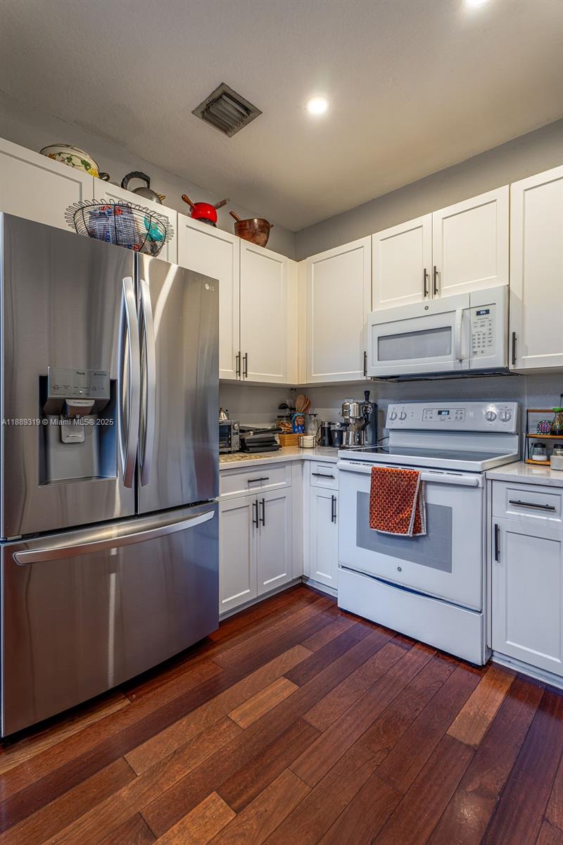 DORAL ISLES CARIBBEAN - Residential