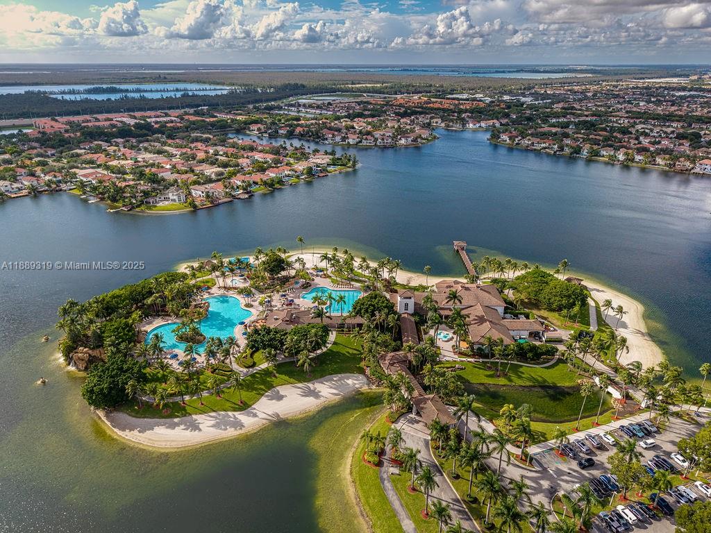 DORAL ISLES CARIBBEAN - Residential