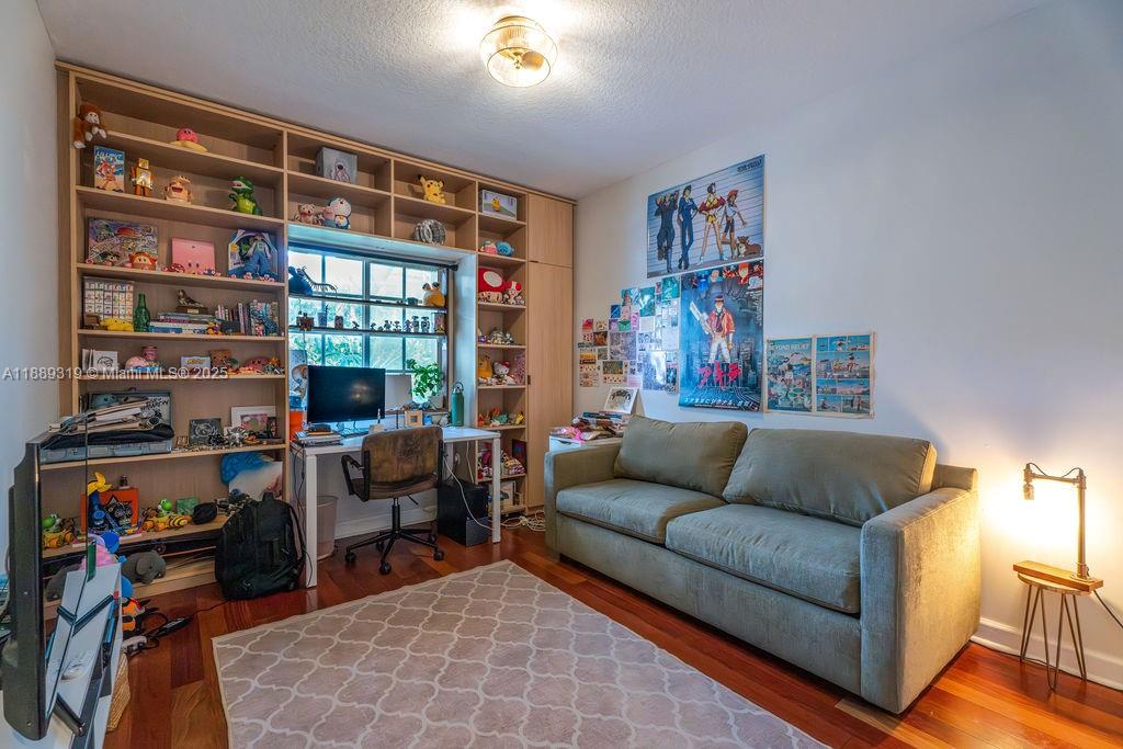 DORAL ISLES CARIBBEAN - Residential