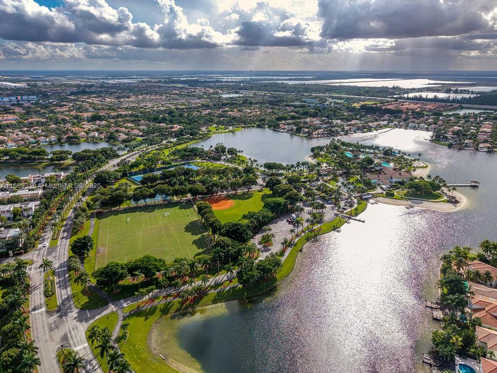 DORAL ISLES CARIBBEAN - Residential