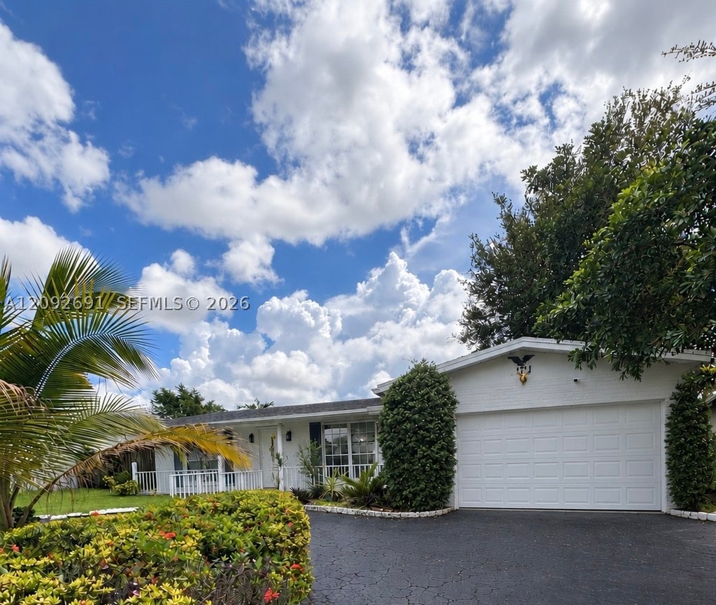 Photo of 1711 N 47th Ave, Hollywood, FL 33021 (MLS # A12092691)