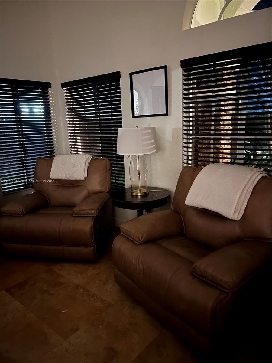 ESTATES AT MENDICINO - Residential Lease
