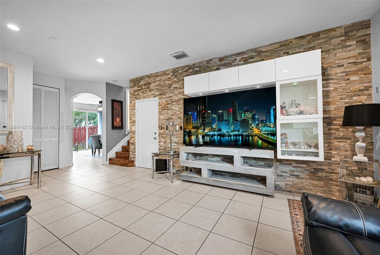 COURTS AT TUSCANY WEST - Residential