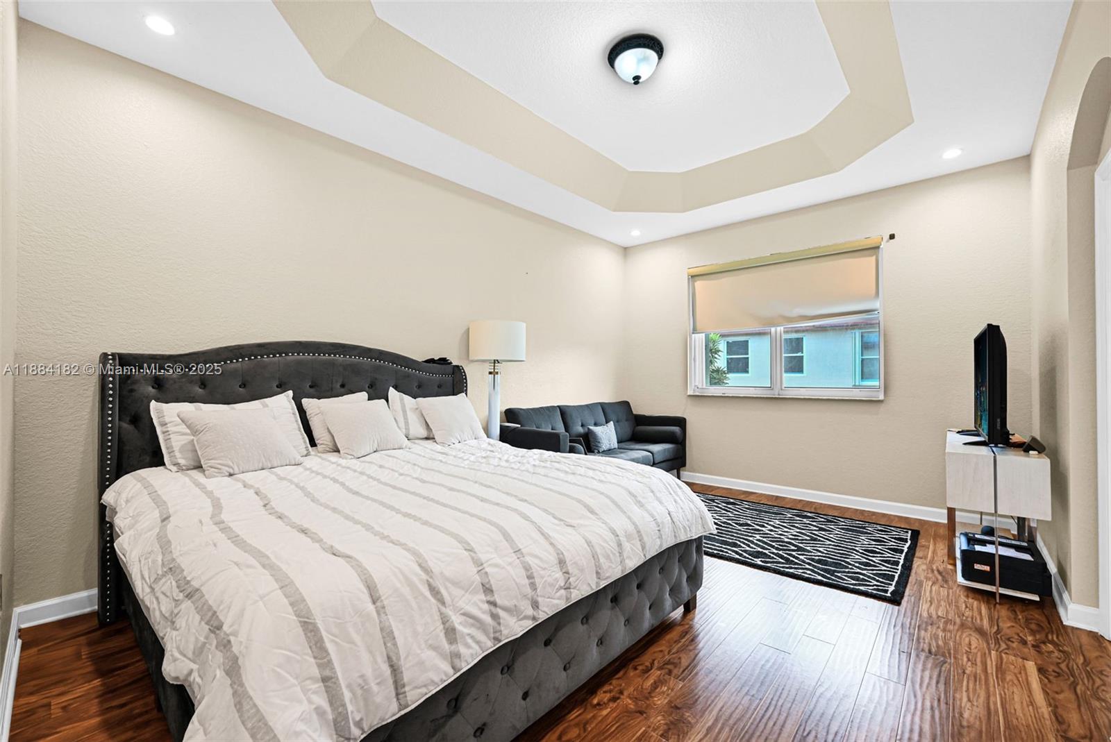 COURTS AT TUSCANY WEST - Residential