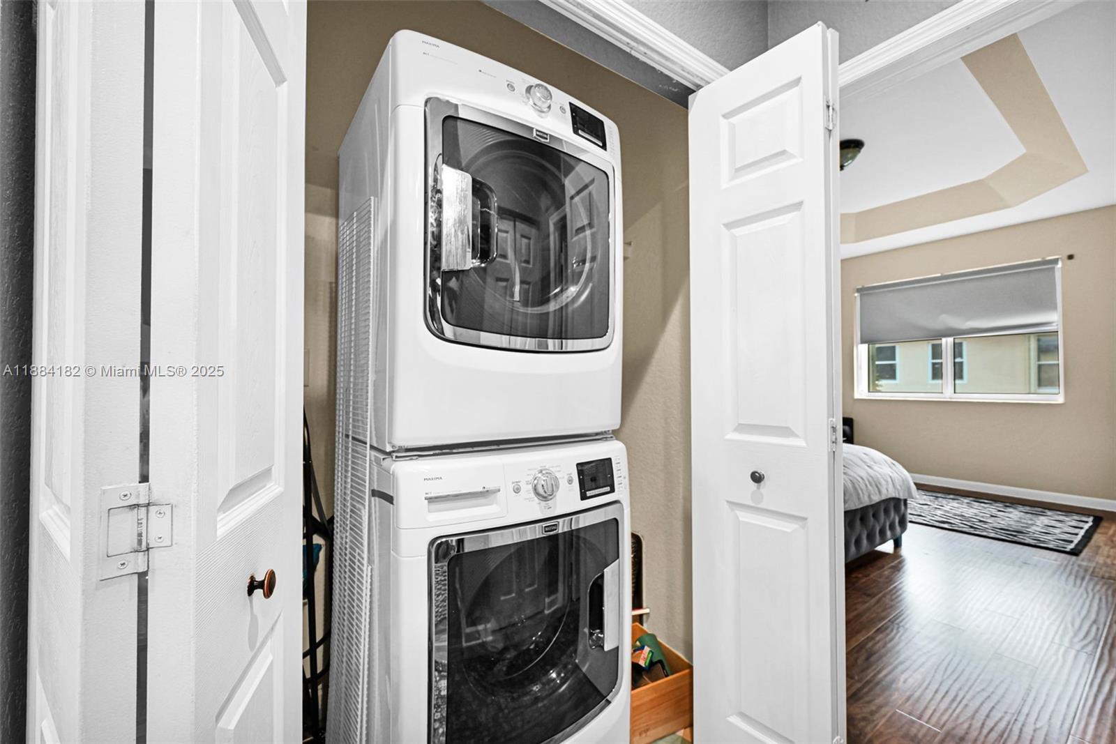 COURTS AT TUSCANY WEST - Residential