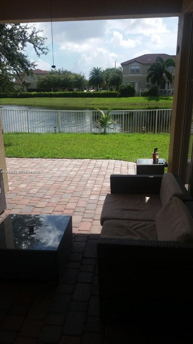 ISLANDS AT DORAL 1ST ADDN - Residential Lease