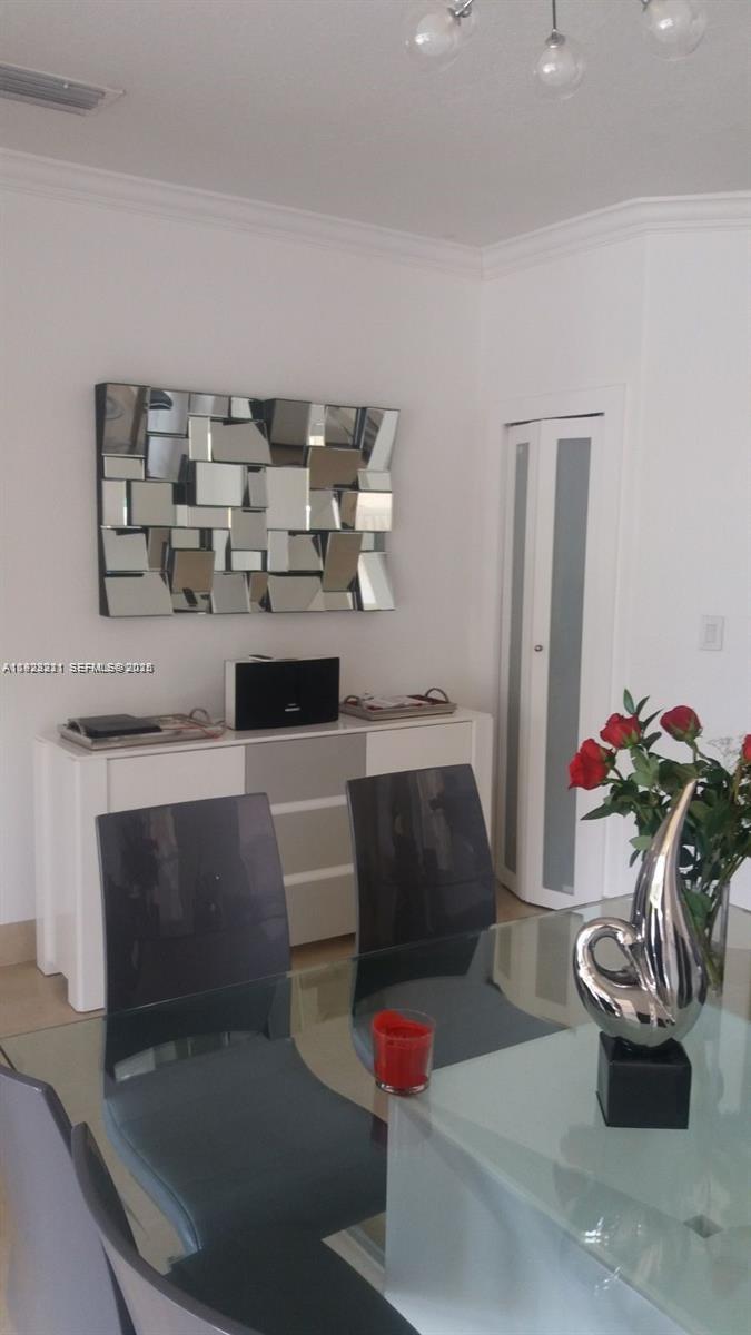 ISLANDS AT DORAL 1ST ADDN - Residential Lease