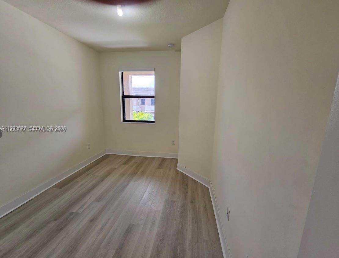 DUNNWOODY LAKE - Residential