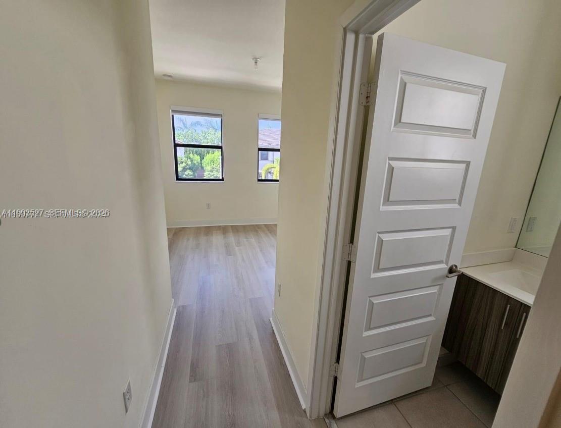 DUNNWOODY LAKE - Residential