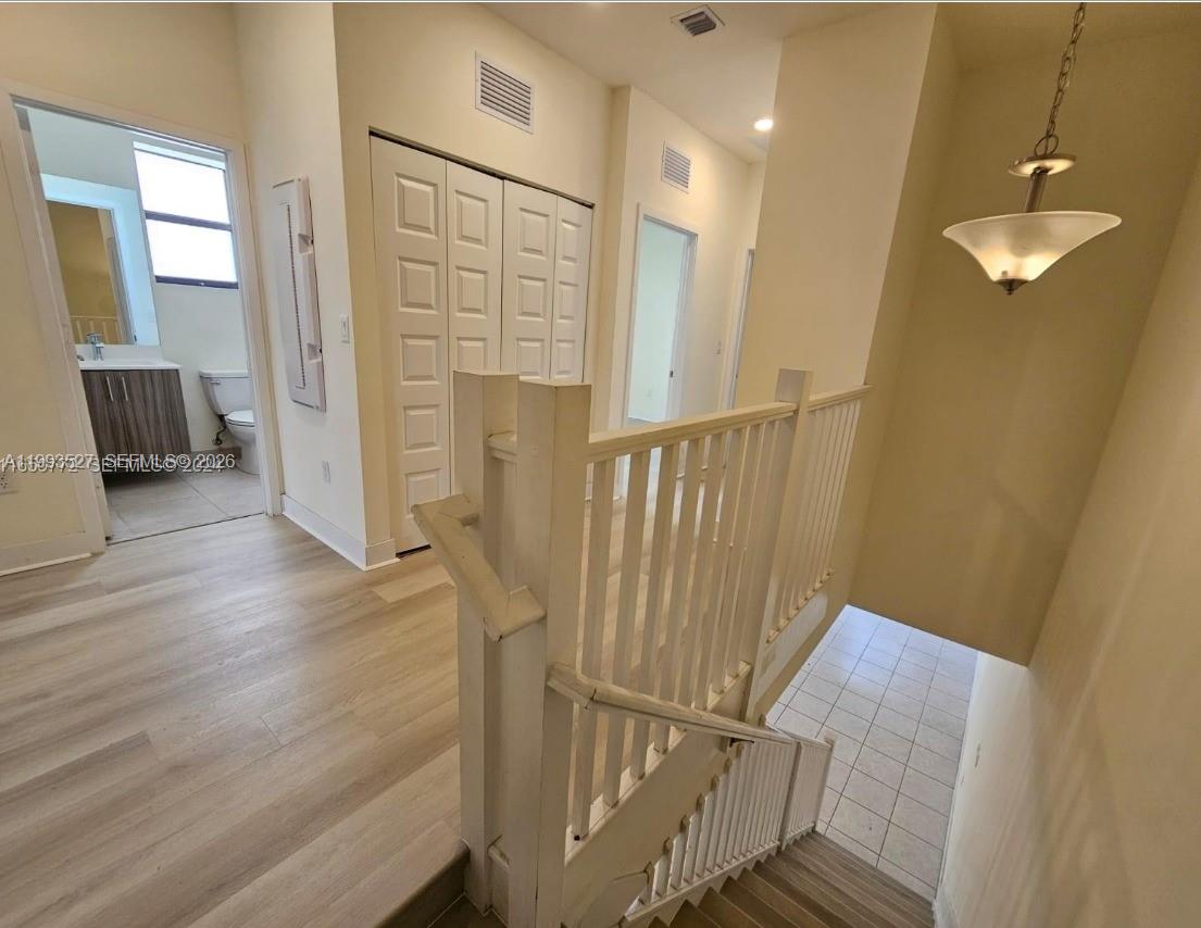 DUNNWOODY LAKE - Residential