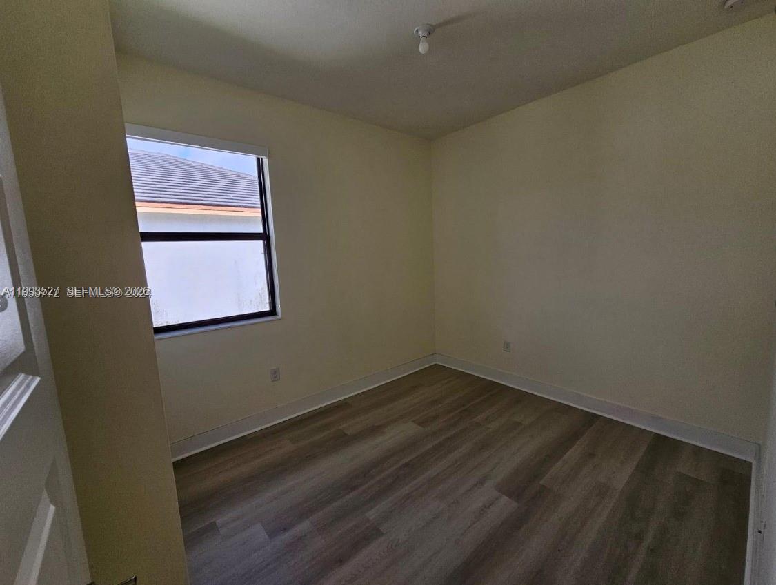 DUNNWOODY LAKE - Residential