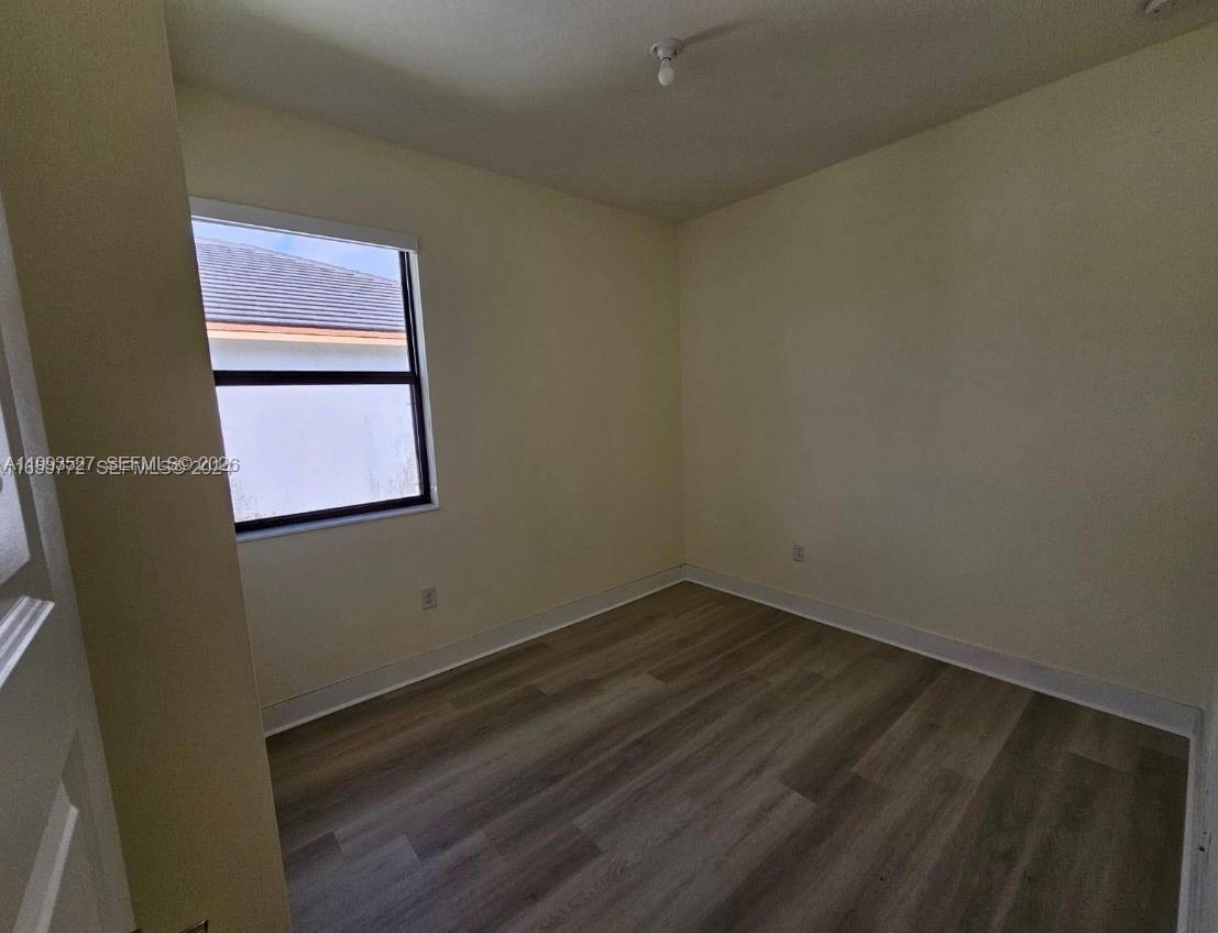 DUNNWOODY LAKE - Residential