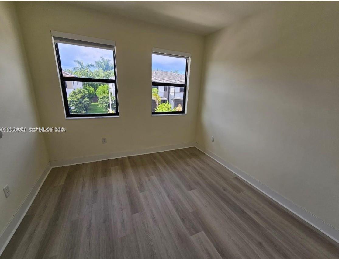 DUNNWOODY LAKE - Residential