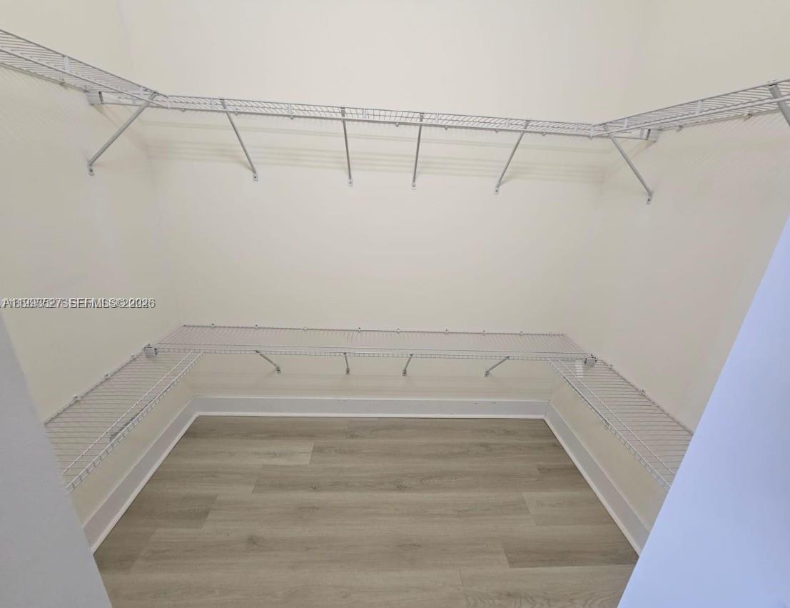 DUNNWOODY LAKE - Residential