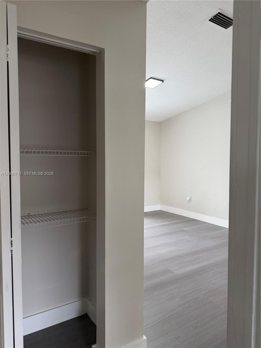 AURORA PARK SUB - Residential Lease