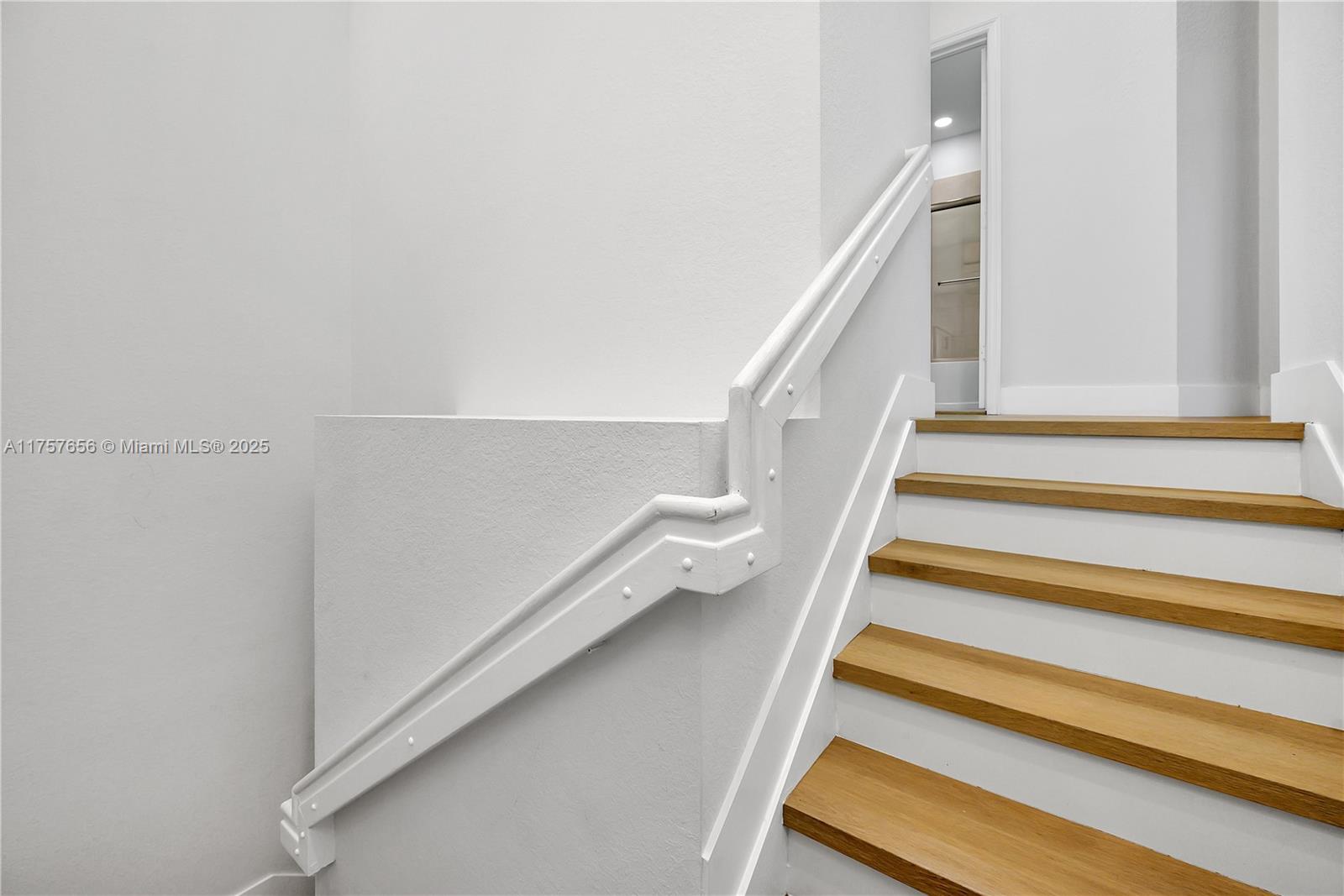 PALOMINO LAKES - Residential