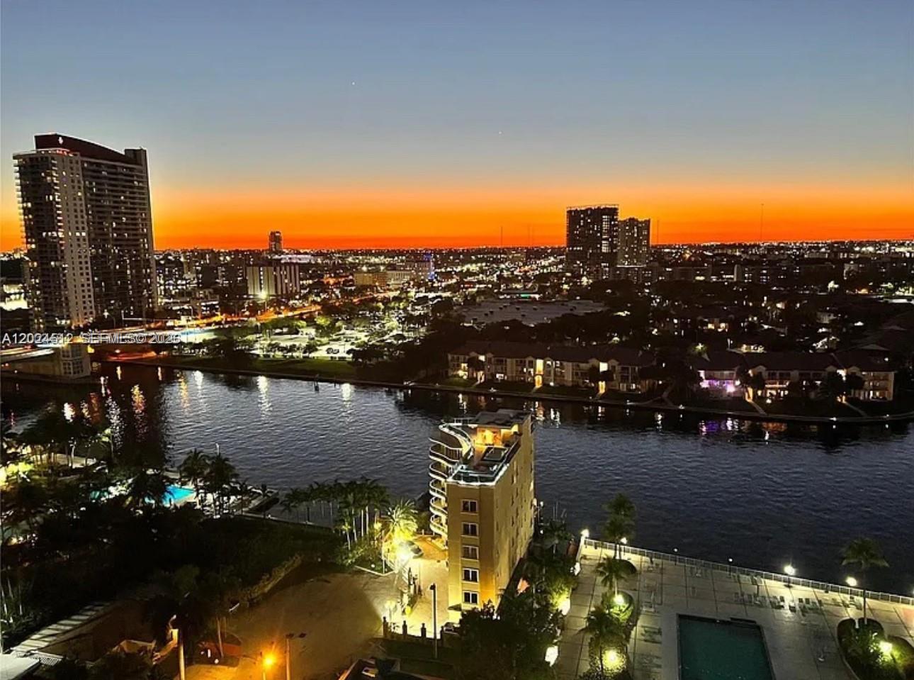 HALLMARK OF HOLLYWOOD CON - Residential Lease