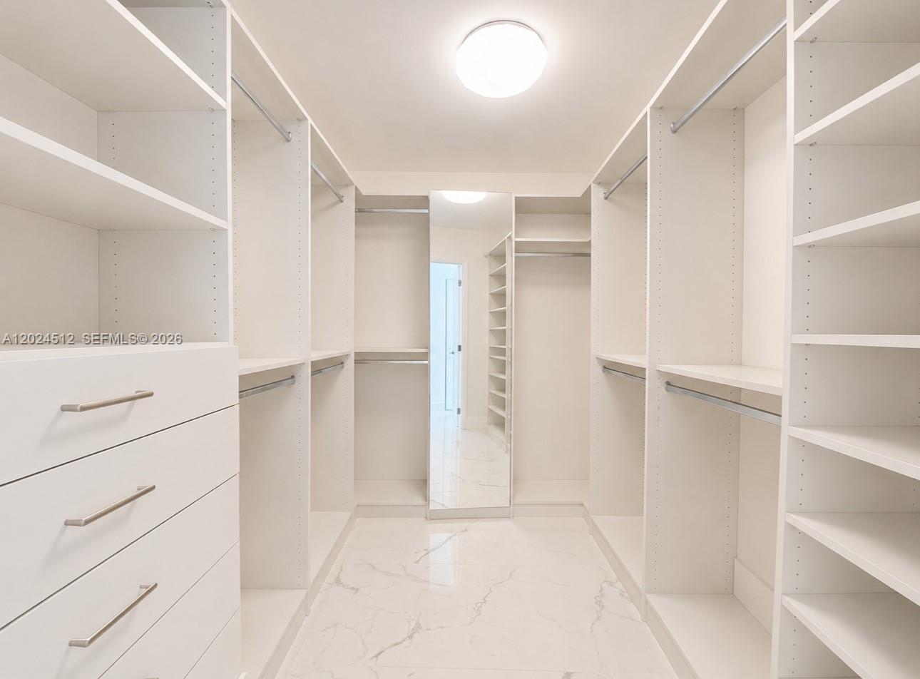 HALLMARK OF HOLLYWOOD CON - Residential Lease