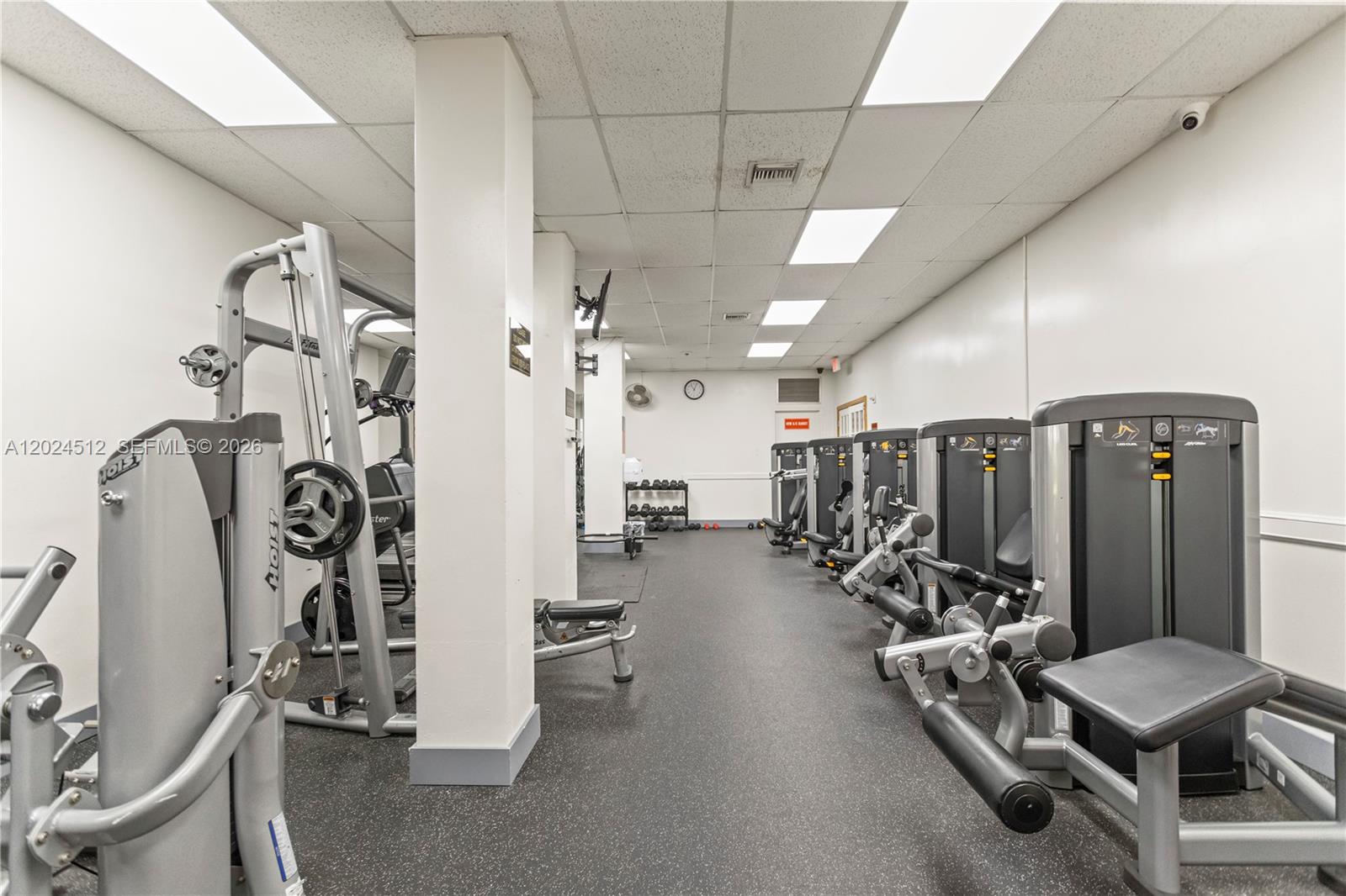 HALLMARK OF HOLLYWOOD CON - Residential Lease