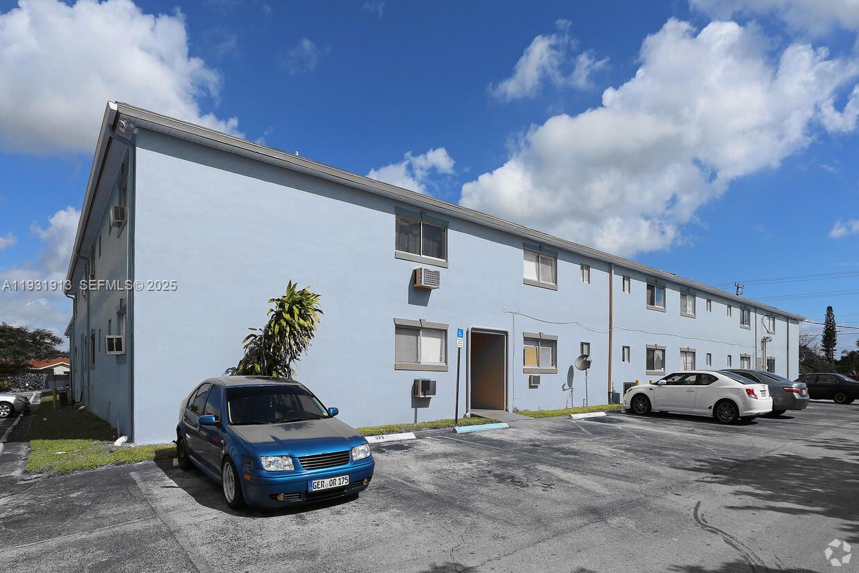 ENCLAVE AT CROWN PARK - Residential