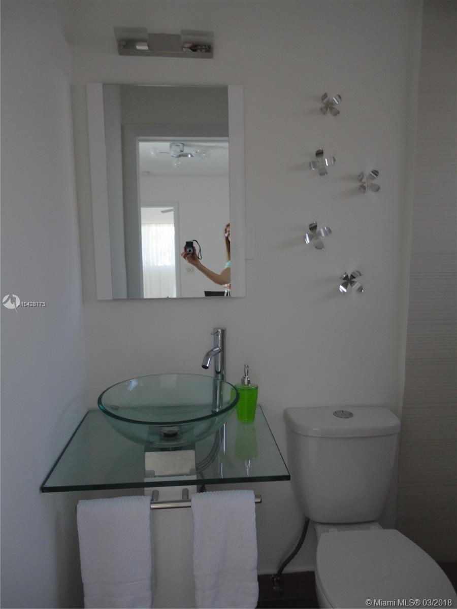 AVIATION COUNTRY CLUB 1ST - Residential