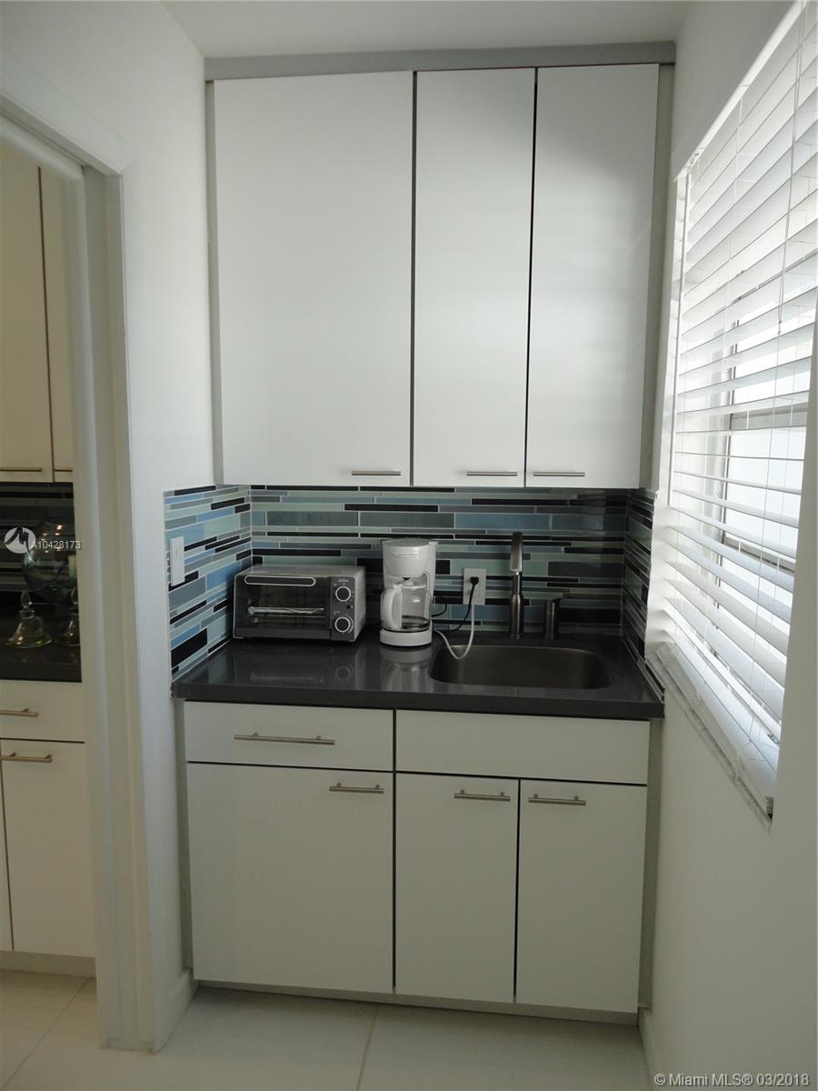 AVIATION COUNTRY CLUB 1ST - Residential