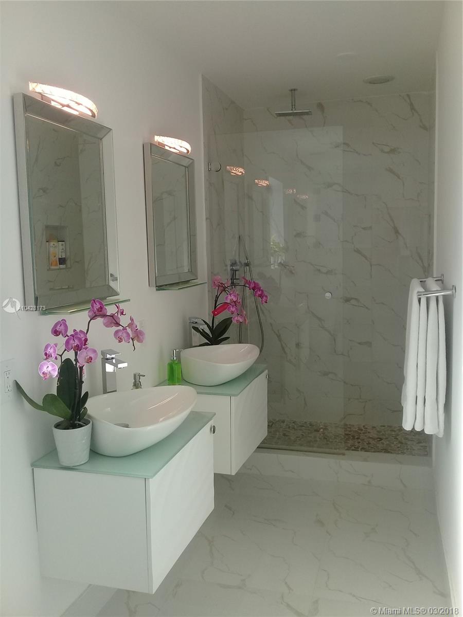 AVIATION COUNTRY CLUB 1ST - Residential