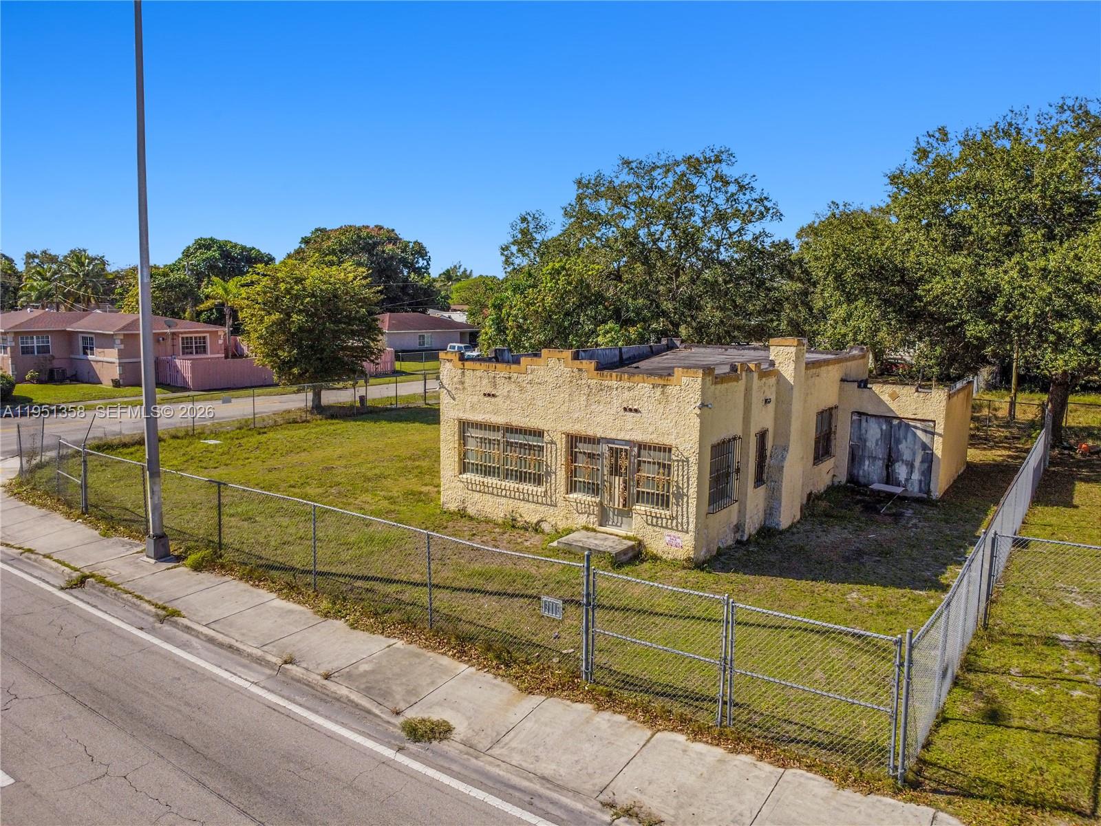 YOST VILLA REV - Residential