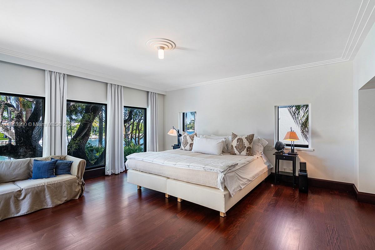 SUNSET ISLANDS-ISLAND NO 4 - Residential Lease