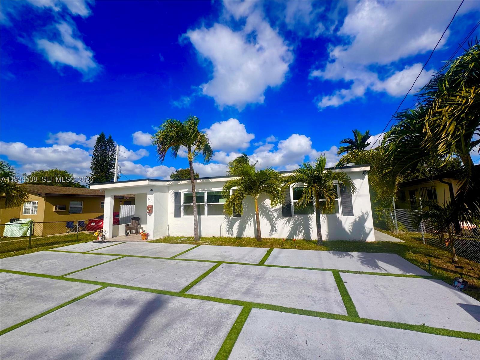 8935 SW 38th St, Miami FL 33165
