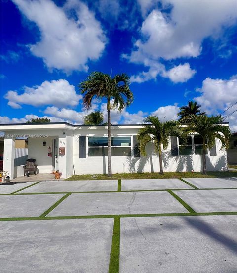 8935 SW 38th St Miami FL 33165