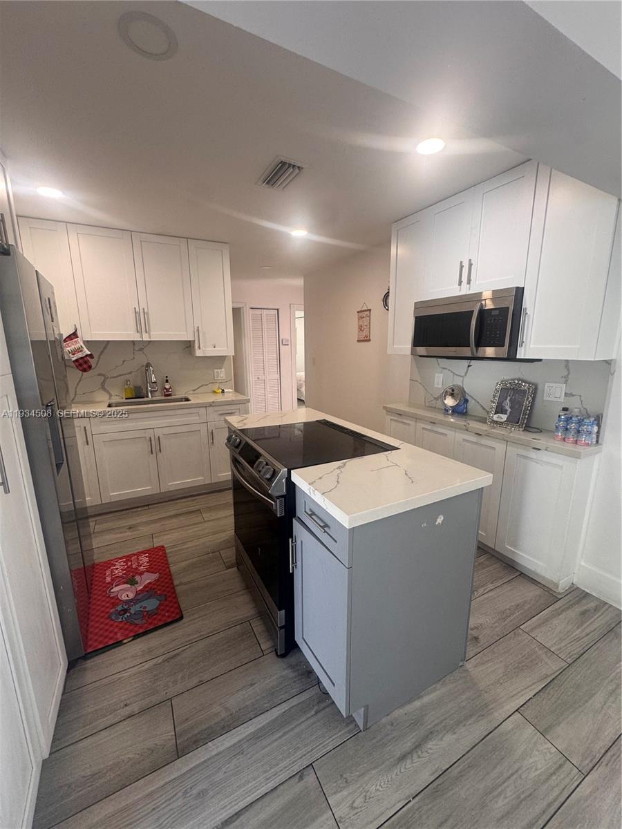 OLYMPIA HEIGHTS - Residential