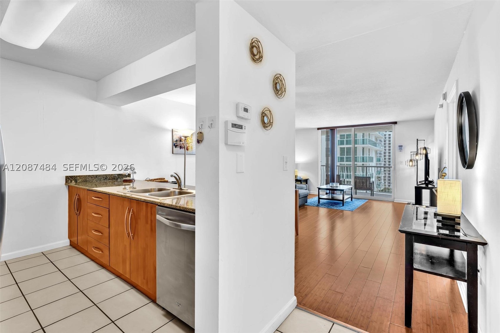 1200 Brickell Bay Dr 2119