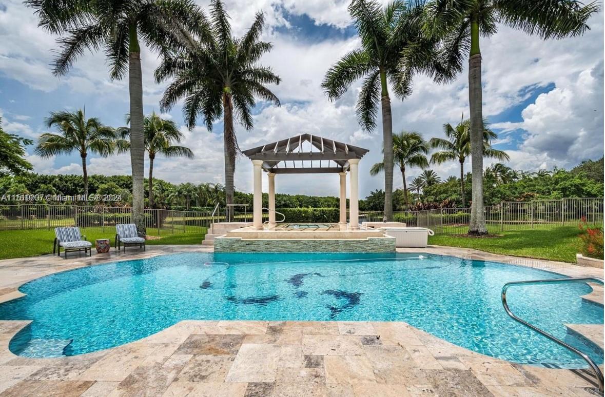 SON OF CHOPS - Residential