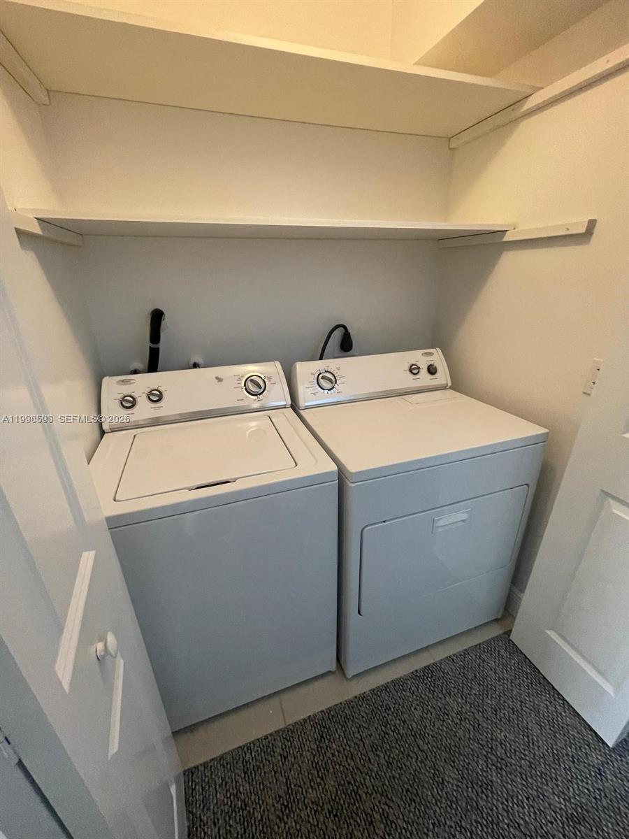 HOLLYWOOD - Residential