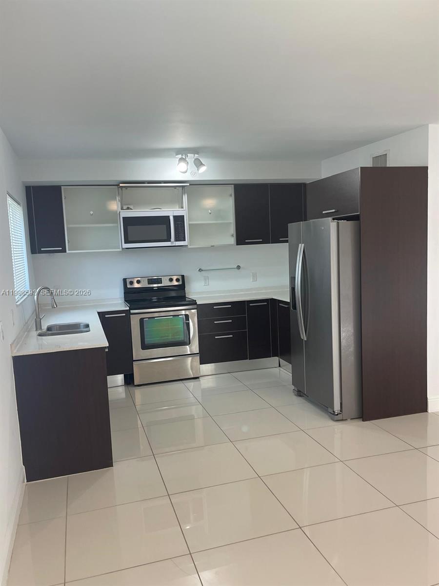 HOLLYWOOD - Residential