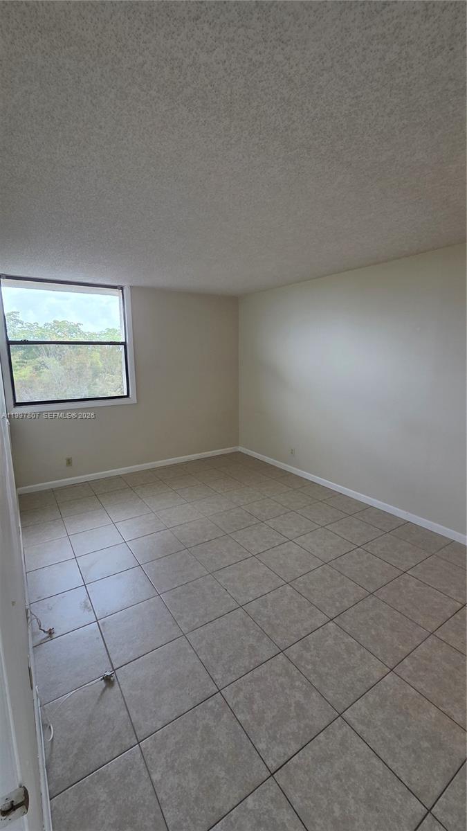 CORAL SPRINGS TOWER CLUB - Residential Lease