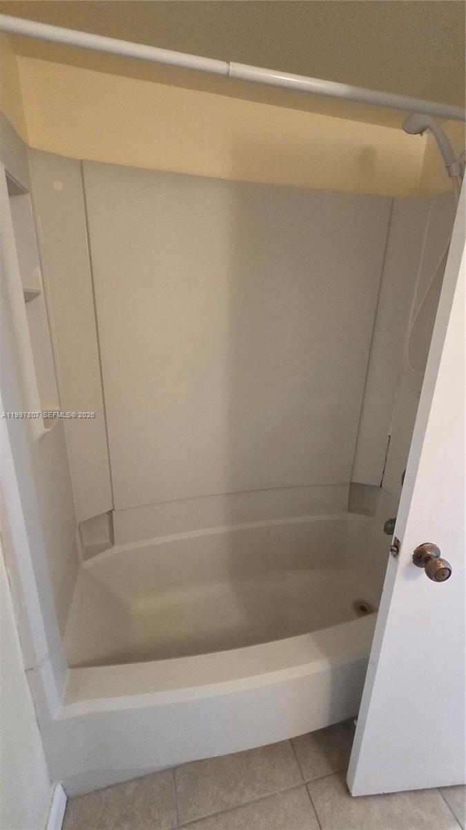 CORAL SPRINGS TOWER CLUB - Residential Lease