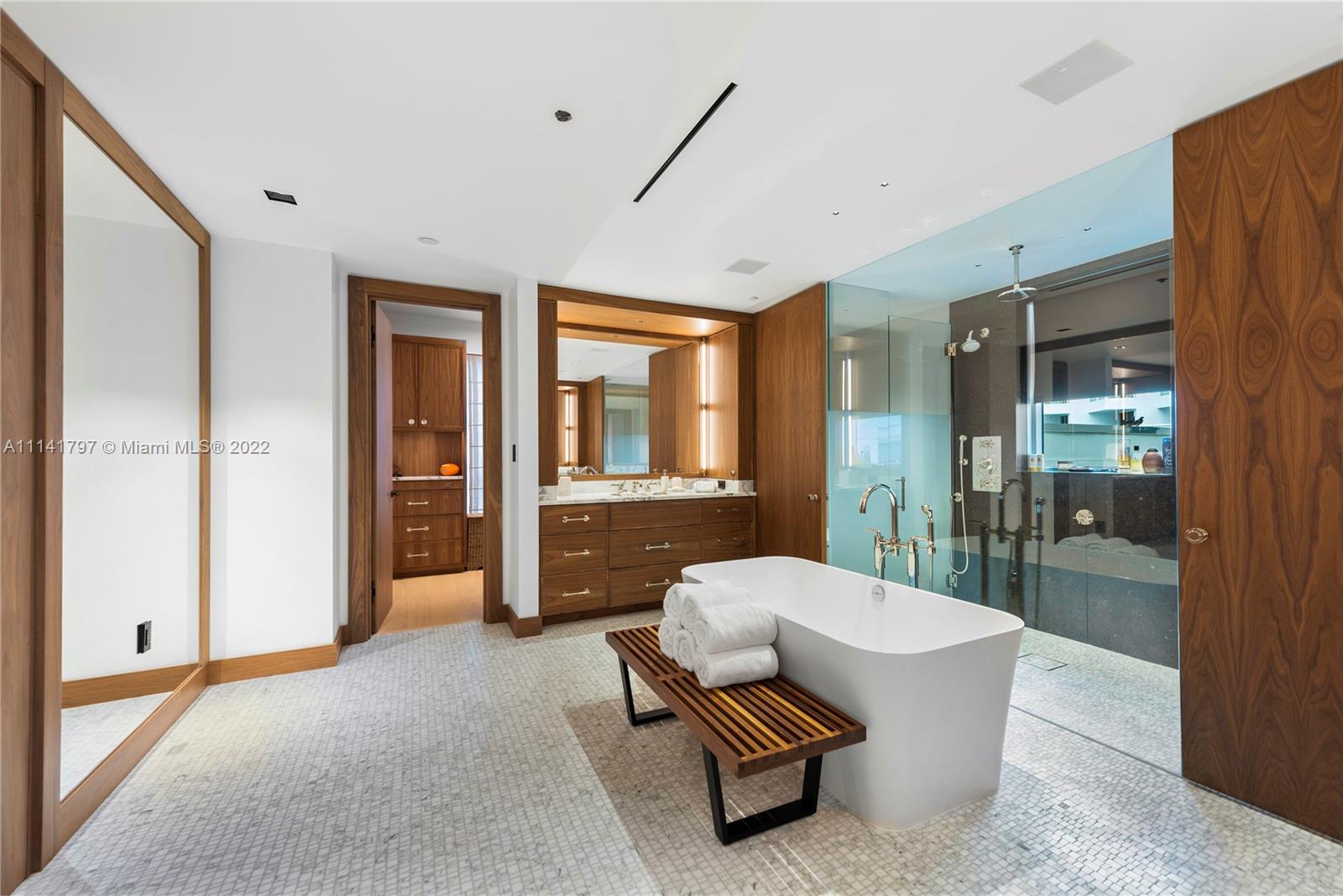 OCEAN HOUSE CONDO - Residential