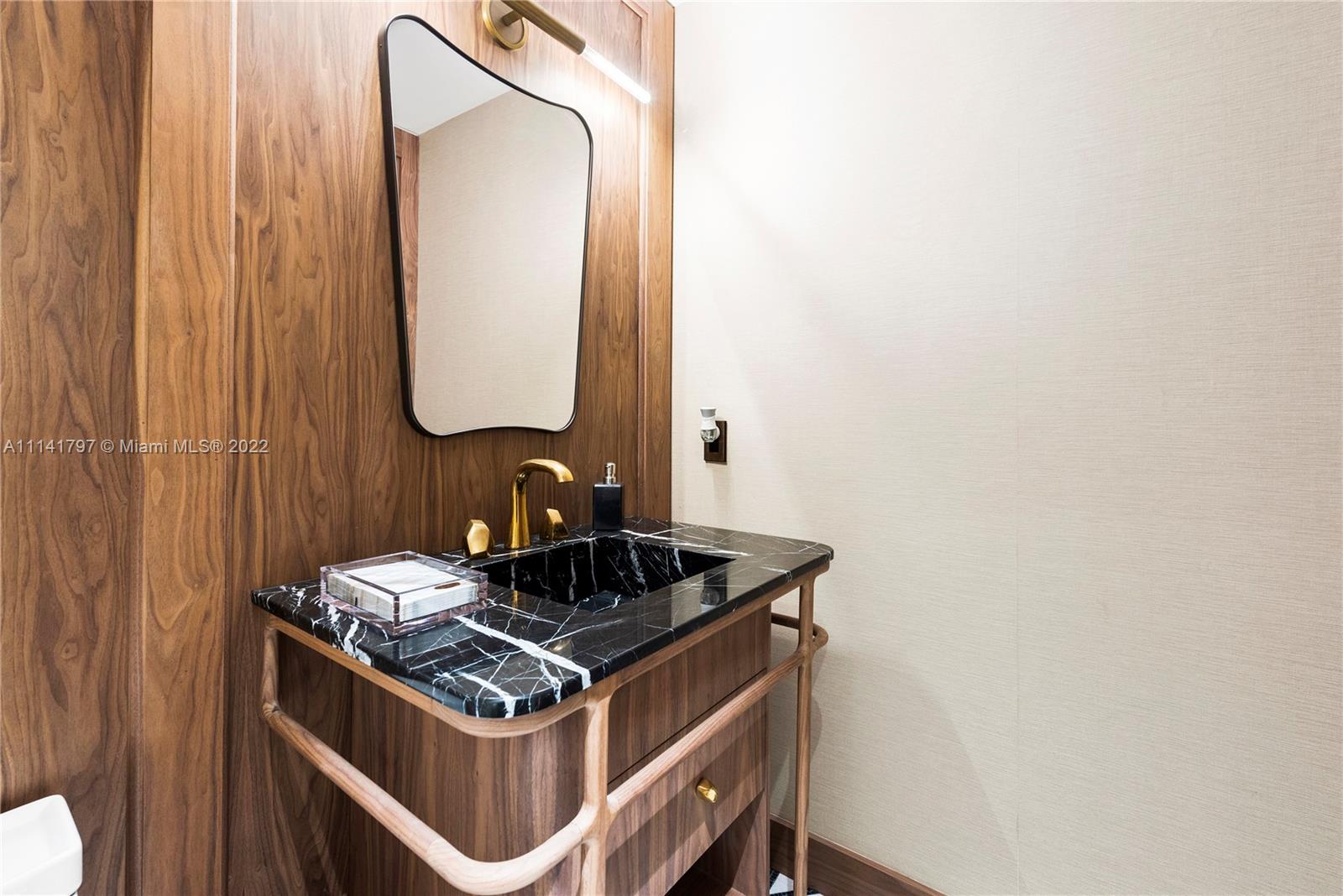 OCEAN HOUSE CONDO - Residential