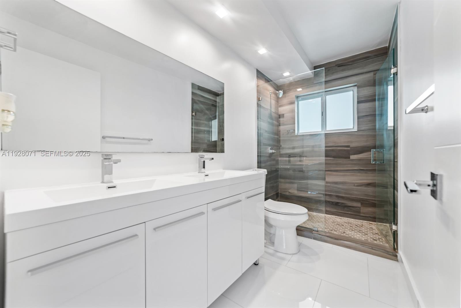 Enclave Shores Condo - Residential Lease