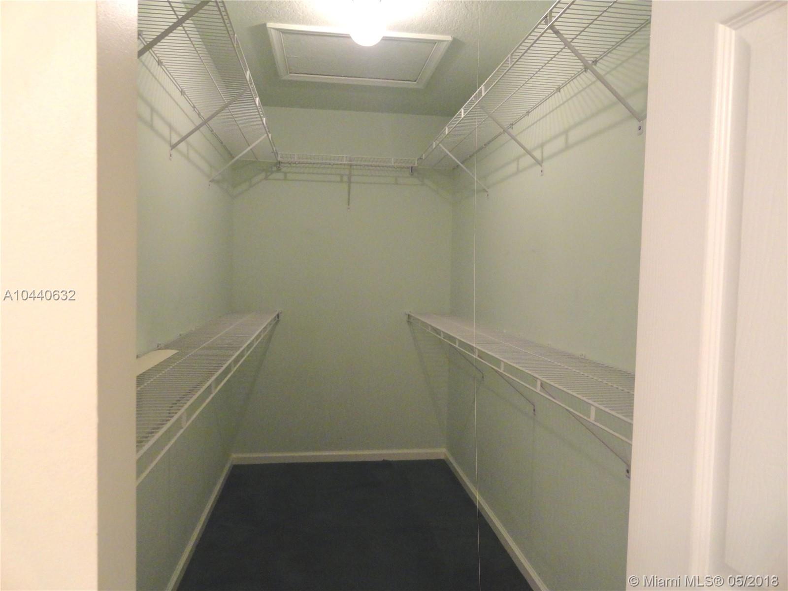 GREENVIEW SHORES - Residential Lease